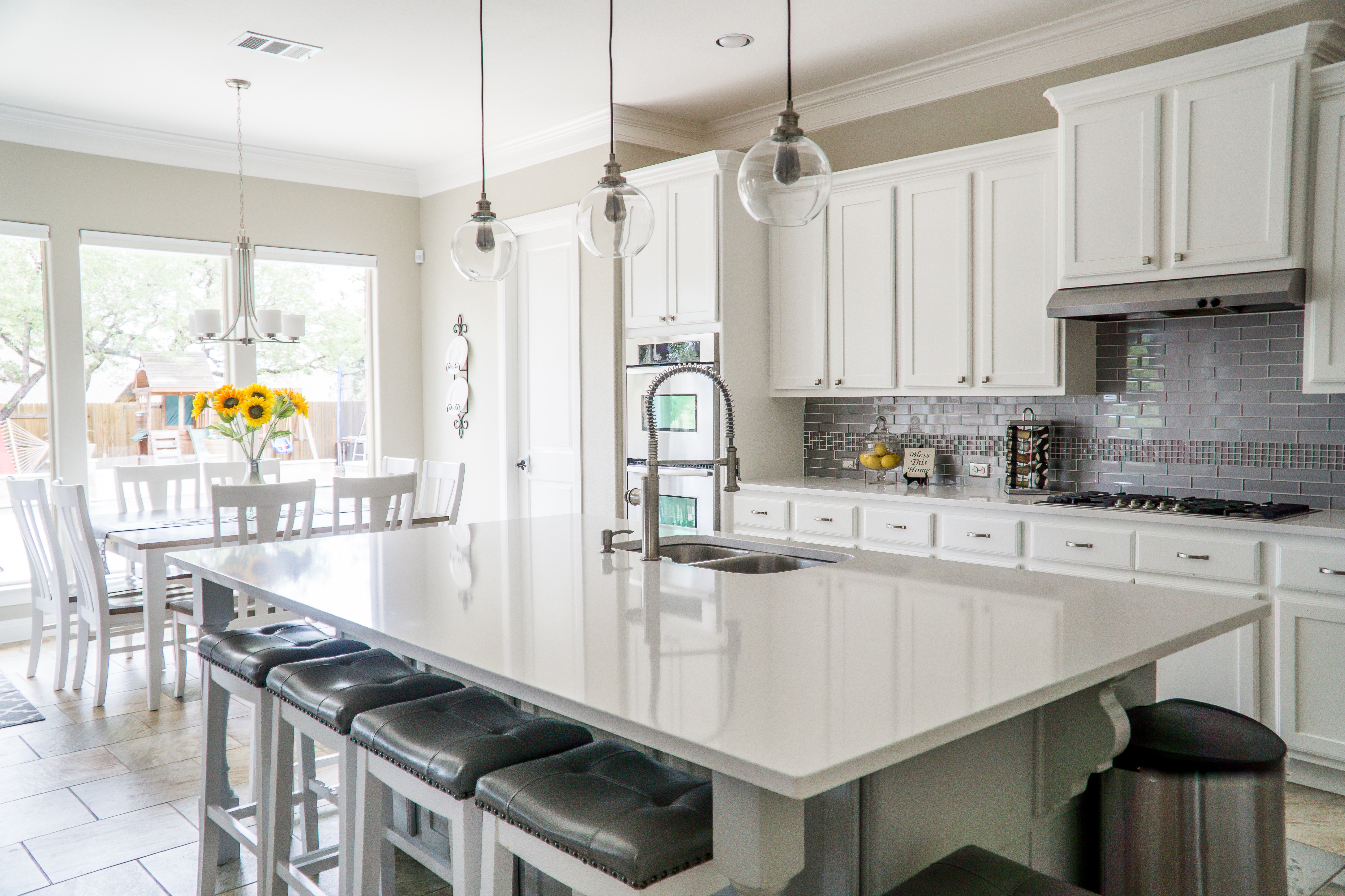Modern custom home kitchen